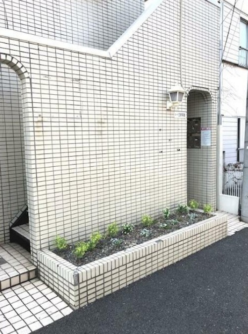 13/21 エントランス