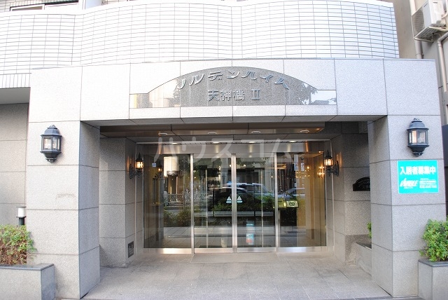 19/29 エントランス