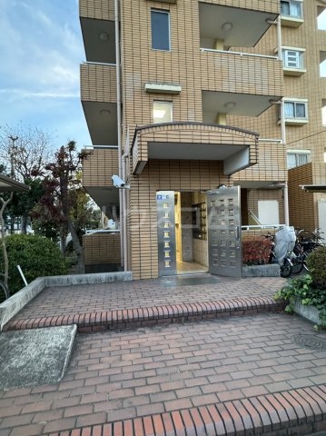 3/4 エントランス