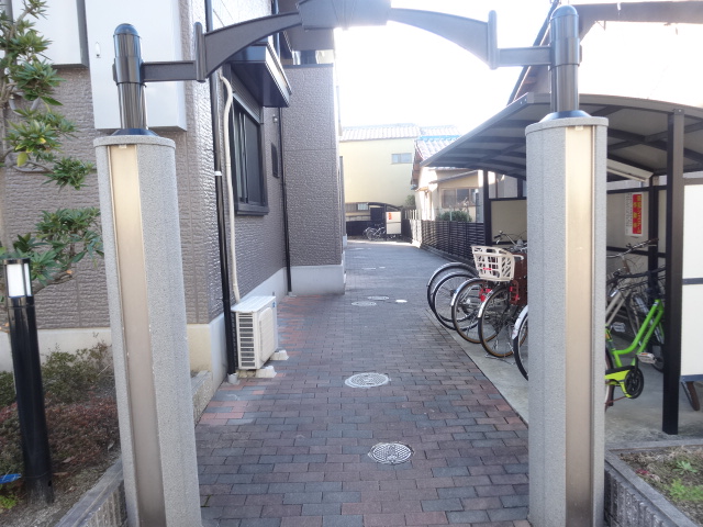 20/28 エントランス