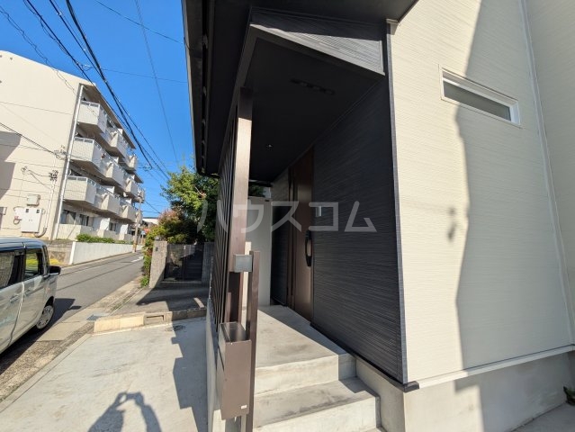 2/4 エントランス