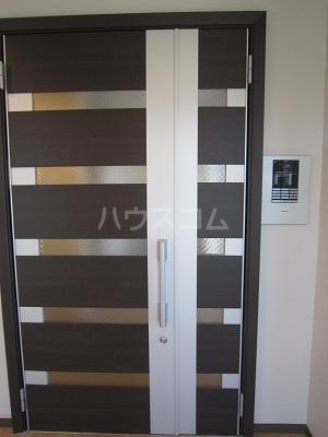 17/19 エントランス