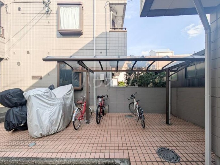 4/7 駐車場