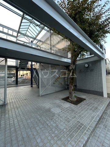 20/30 エントランス