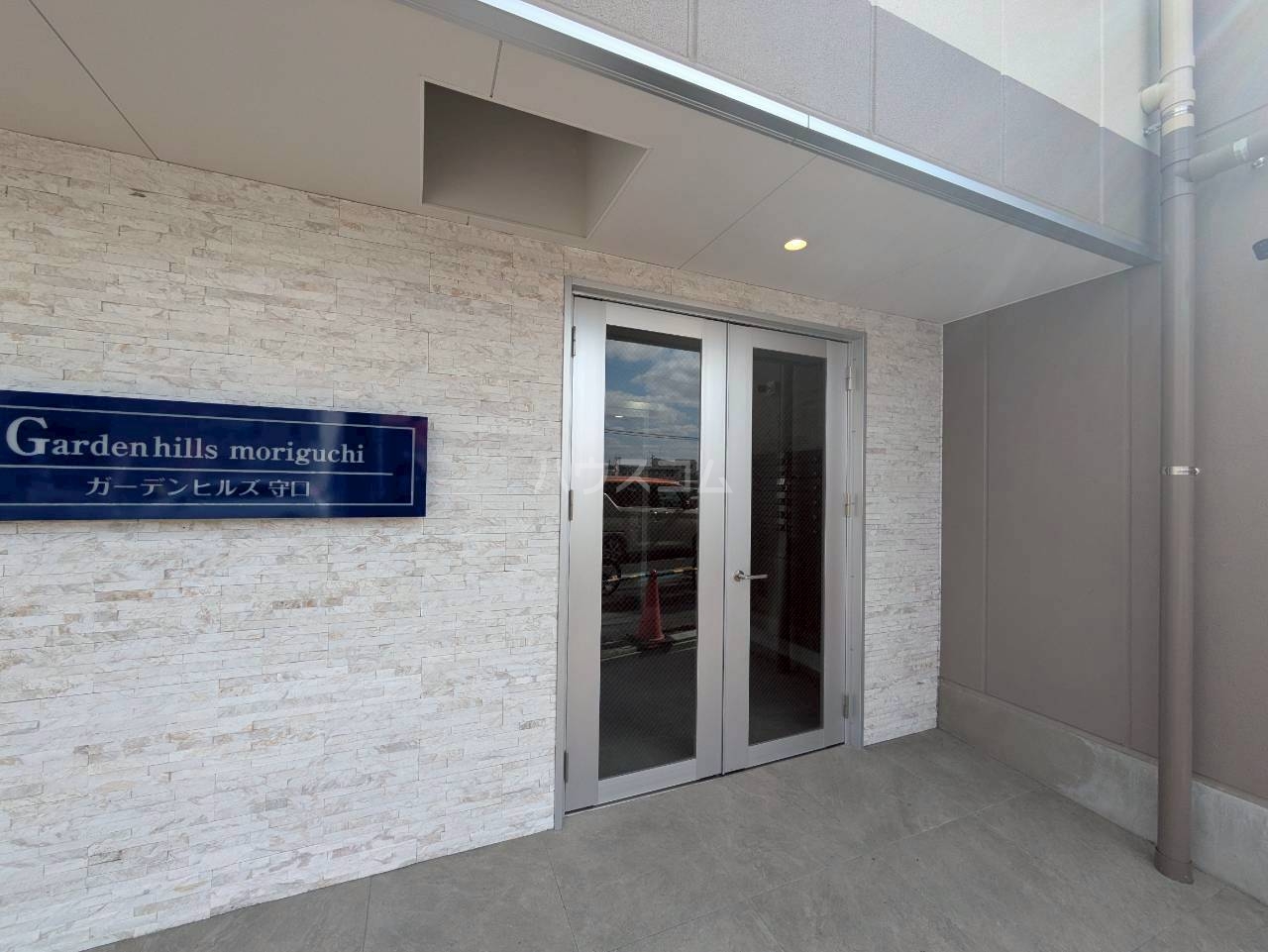 29/30 エントランス