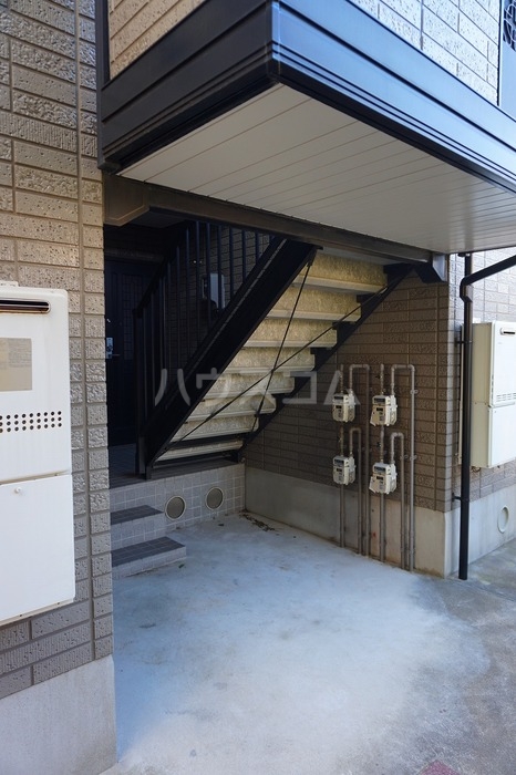 15/21 エントランス