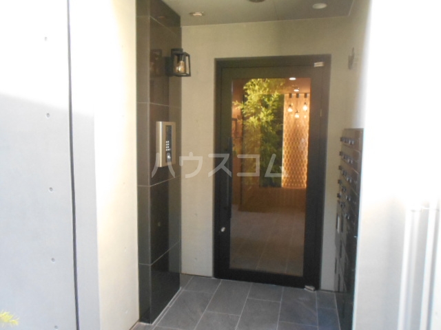 2/5 エントランス