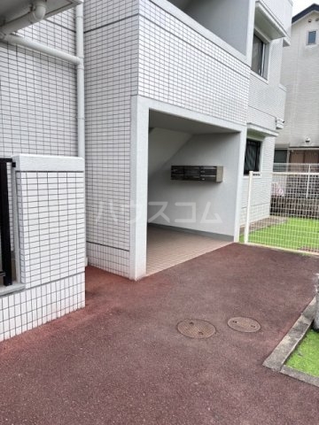 20/26 エントランス