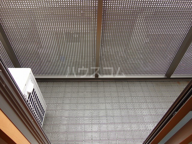 13/18 バルコニー