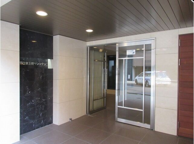 18/18 エントランス