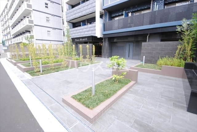 17/26 エントランス