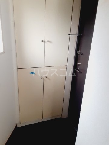 28/30 エントランス