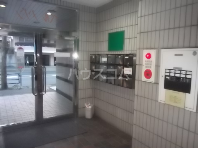 22/30 エントランス