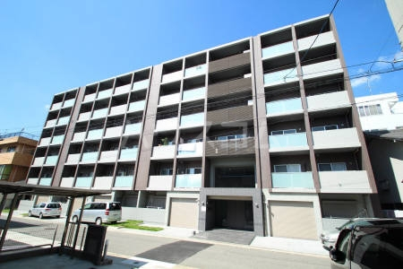 21/29 エントランス