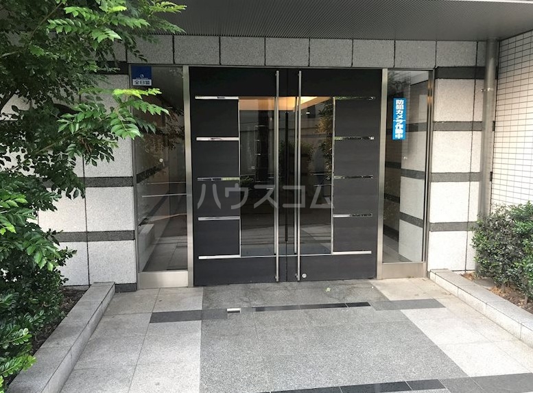 17/27 エントランス