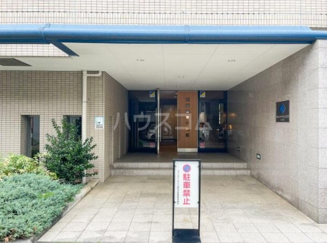 16/26 エントランス