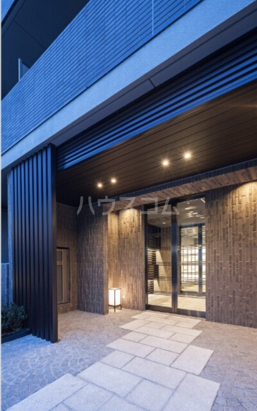 2/4 エントランス