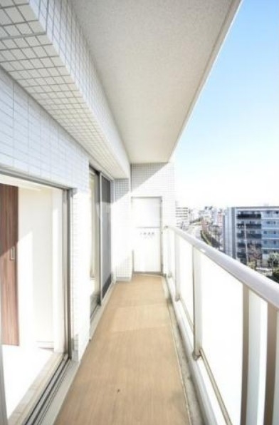 19/25 バルコニー