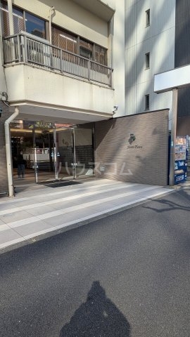 19/28 エントランス