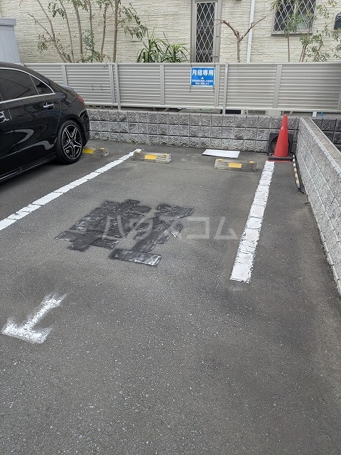 2/7 駐車場