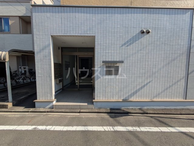 19/24 エントランス