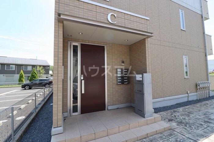 16/18 エントランス