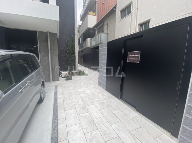 14/20 エントランス