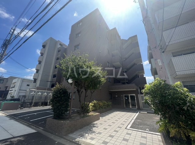 25/30 エントランス