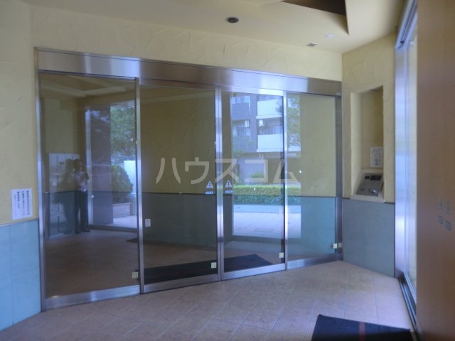 17/18 エントランス