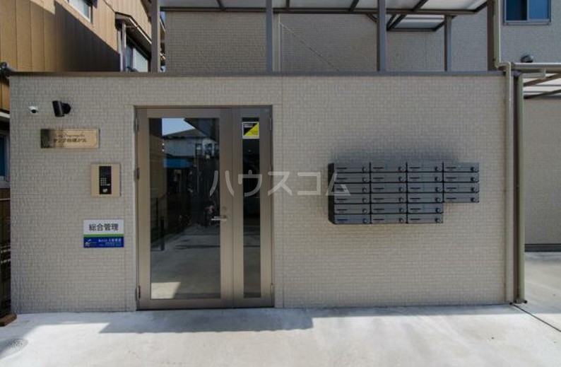 15/16 エントランス