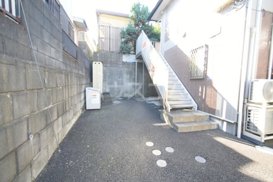 21/26 エントランス