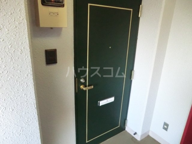 20/29 エントランス