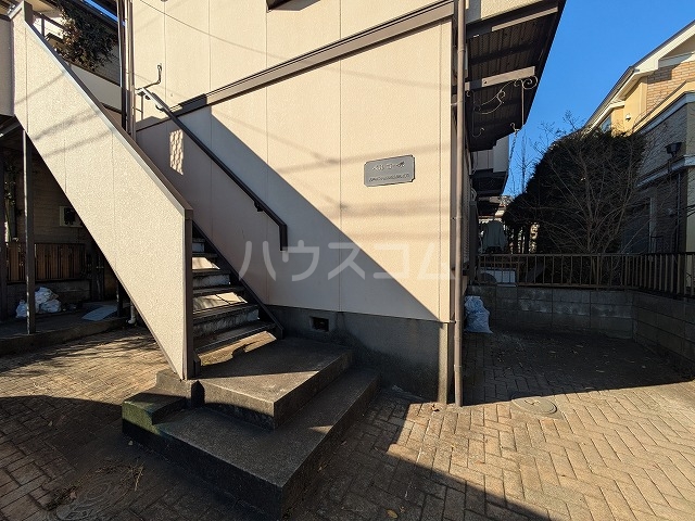 15/17 エントランス