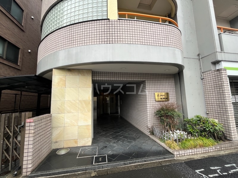 29/30 エントランス