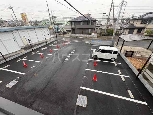 2/3 駐車場