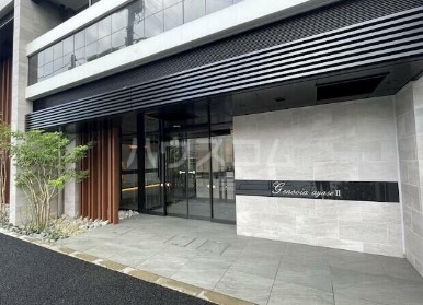 17/27 エントランス