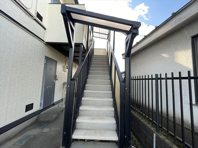 21/30 エントランス