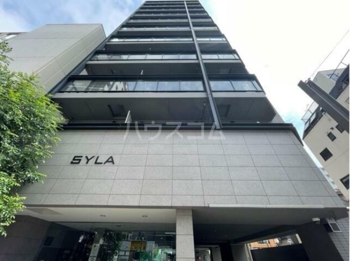 23/30 エントランス