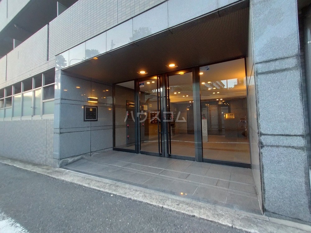 17/25 エントランス