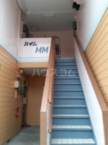 16/27 エントランス