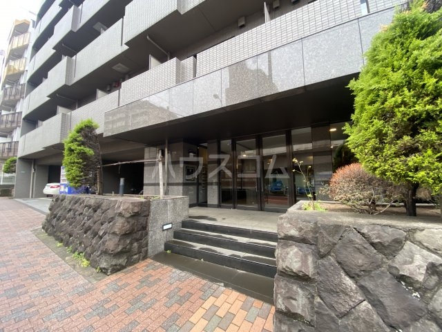 21/29 エントランス