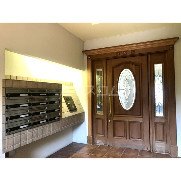 15/18 エントランス