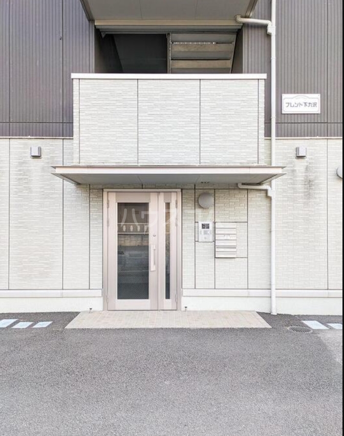 20/27 エントランス