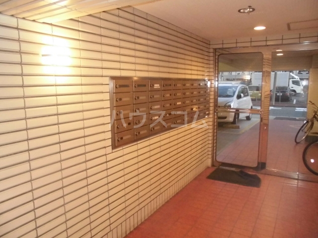 17/26 エントランス