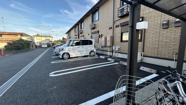 21/28 駐車場