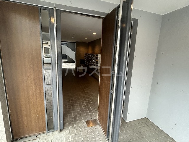 29/30 エントランス