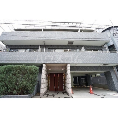 22/30 エントランス