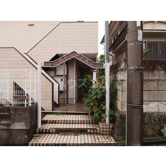 18/26 エントランス