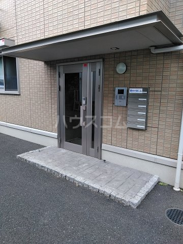 2/4 エントランス