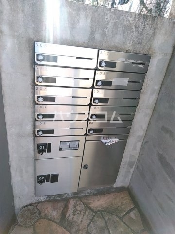 21/30 エントランス